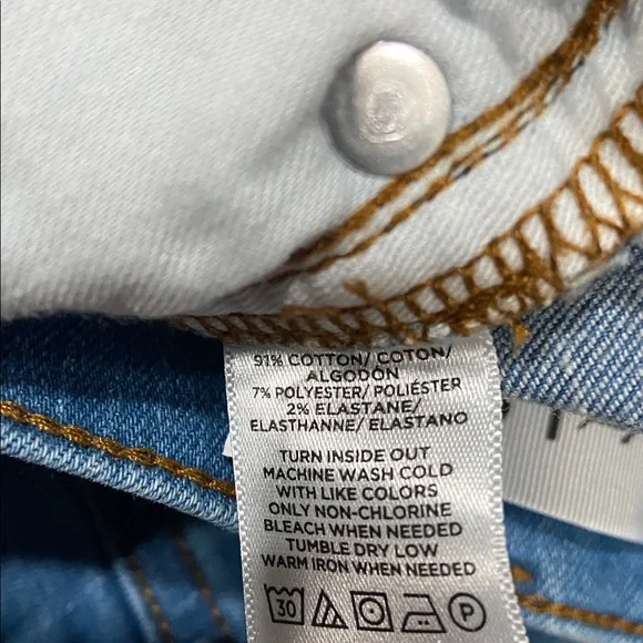 Women's Loft Kick Crop Jeans - Picture 7 of 7